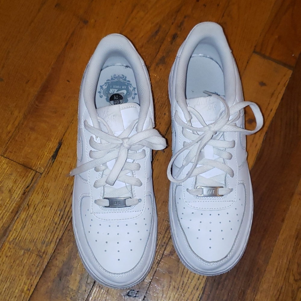 Nike uptown sneakers